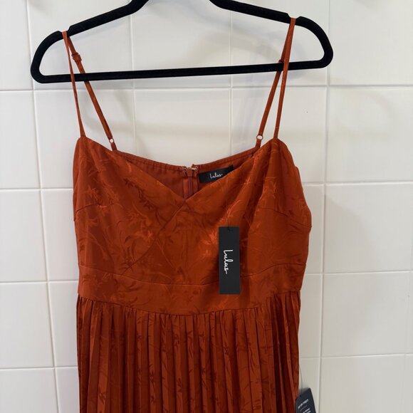 Lulus Regal Romance Rust Floral Jacquard Pleated Satin Midi Dress Orange - Picture 3 of 5